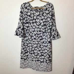 Stretch Floral Bell Sleeved Dress
